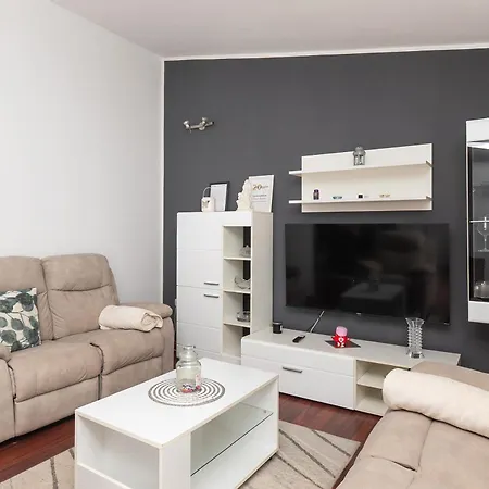 Zivana Apartment Primosten