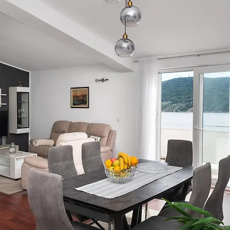 Apartment Zivana *