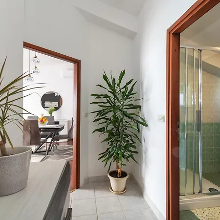 Zivana Apartment Primosten