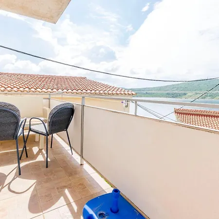 Zivana Apartment *